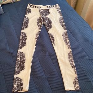 Malaa white & black spandex leggings